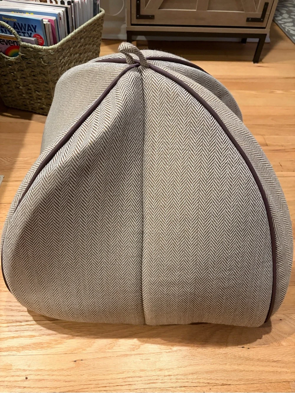 Cozy Cat or Dog Cave Bed - Plush Hideaway for Cats or Dogs